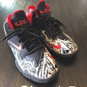 Nike Lebron 11 graffiti shoes size 1.5